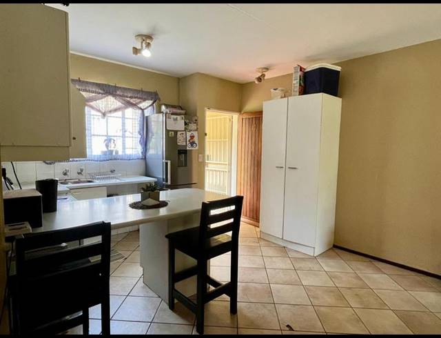 2 BEDROOM PROPERTY TO RENT IN FAERIE GLEN